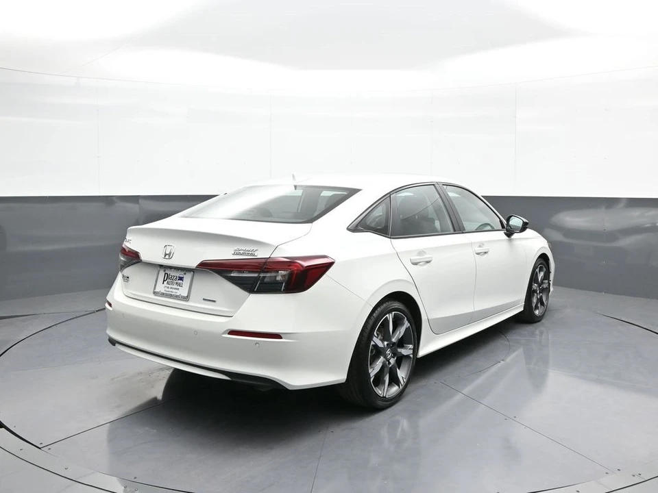 2025 Honda Civic 11th Gen - Image 6 of 12