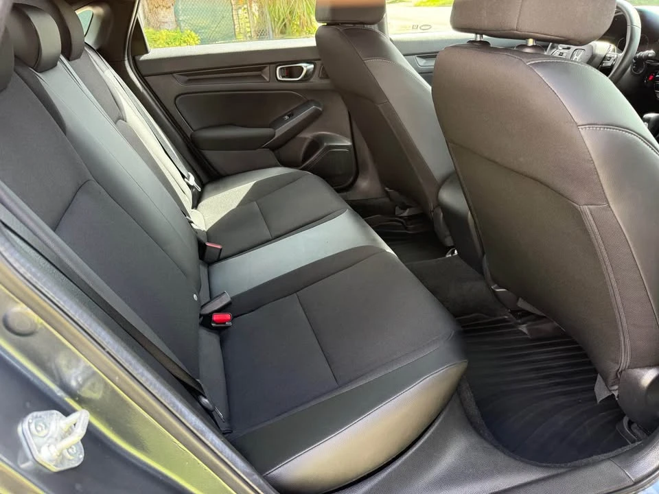 2025 Honda Civic 11th Gen - Image 7 of 12