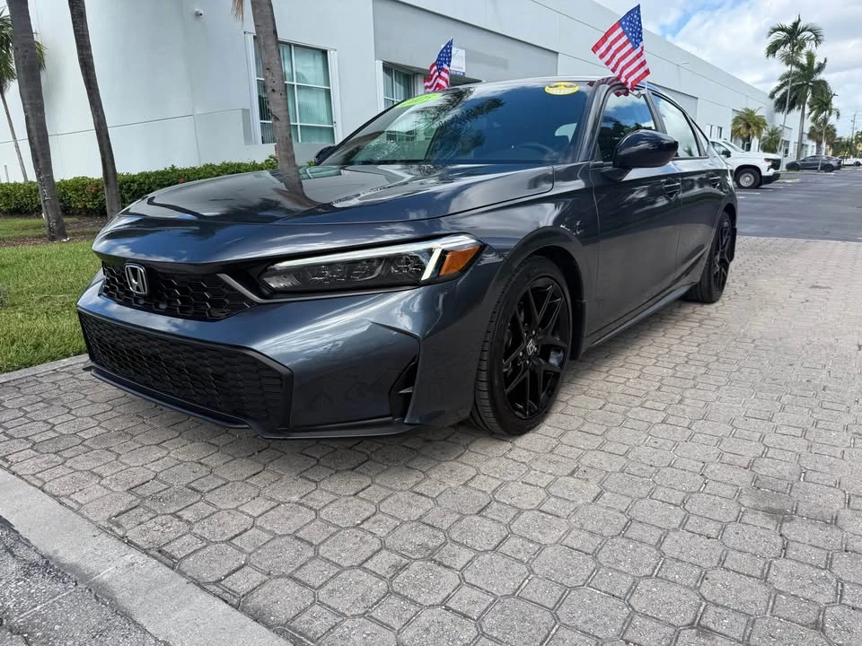 2025 Honda Civic 11th Gen - Image 2 of 12