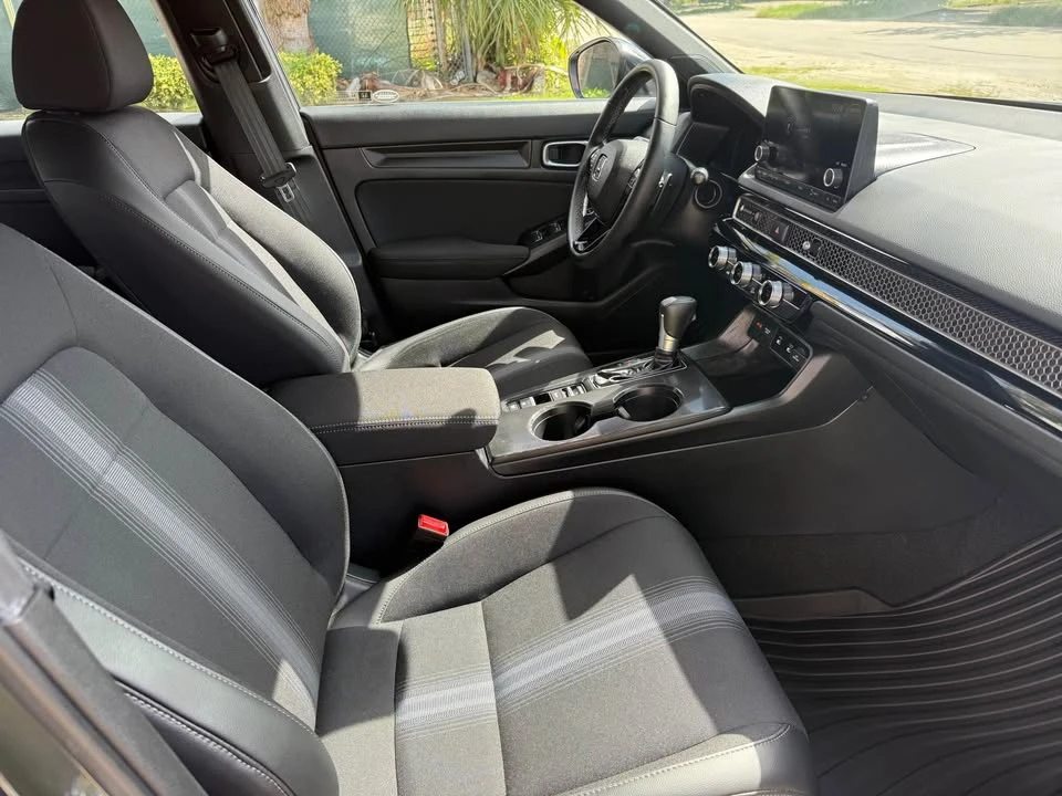 2025 Honda Civic 11th Gen - Image 8 of 12