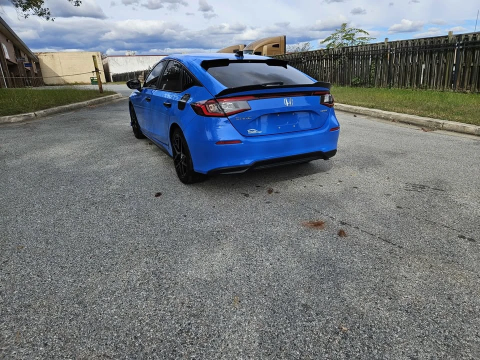 2025 Honda Civic 11th Gen - Image 8 of 12