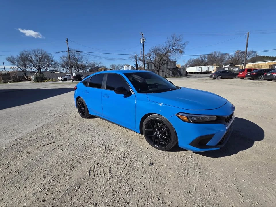 2025 Honda Civic 11th Gen - Image 2 of 14