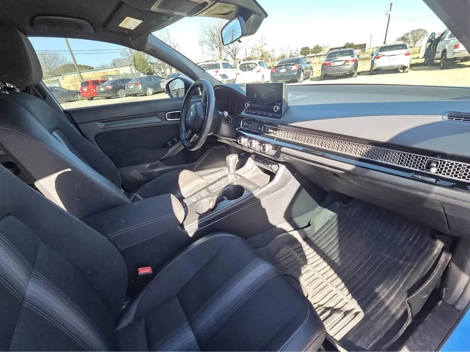 2025 Honda Civic 11th Gen - Image 7 of 14
