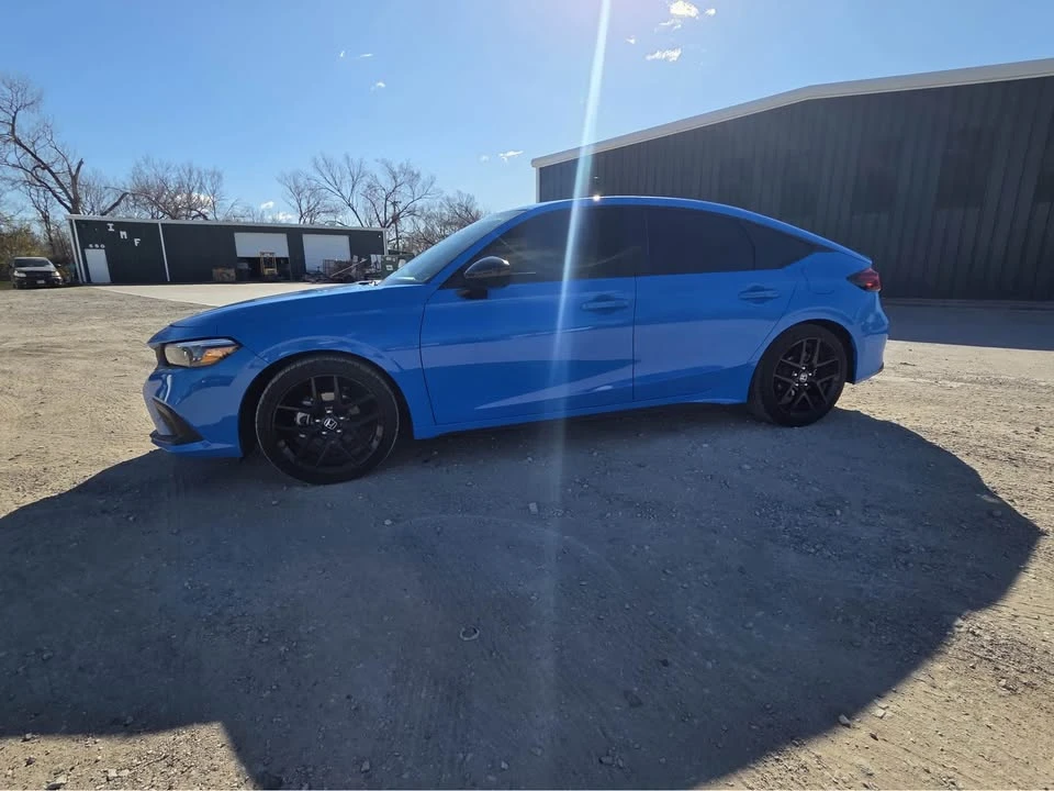 2025 Honda Civic 11th Gen - Image 12 of 14
