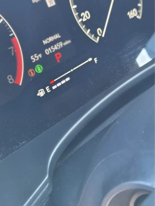 2025 Honda Civic 11th Gen - Image 3 of 14