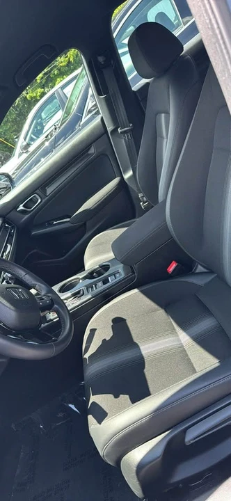 2025 Honda Civic 11th Gen - Image 6 of 10
