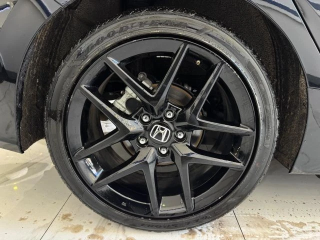 2025 Honda Civic 11th Gen - Image 10 of 21