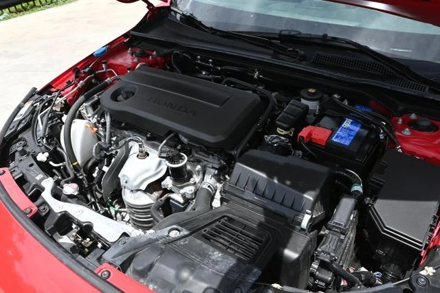 2025 Honda Civic 11th Gen - Image 15 of 16