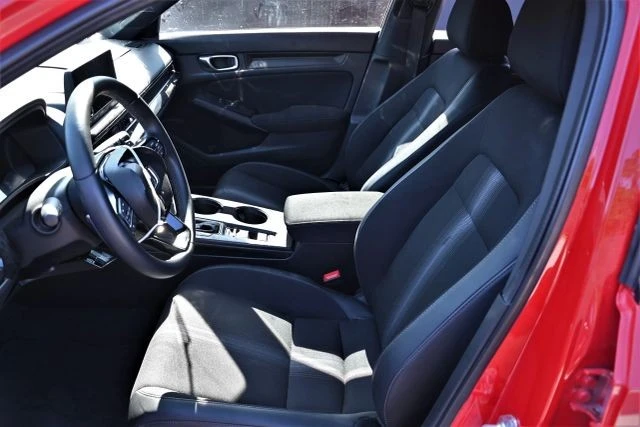 2025 Honda Civic 11th Gen - Image 12 of 16