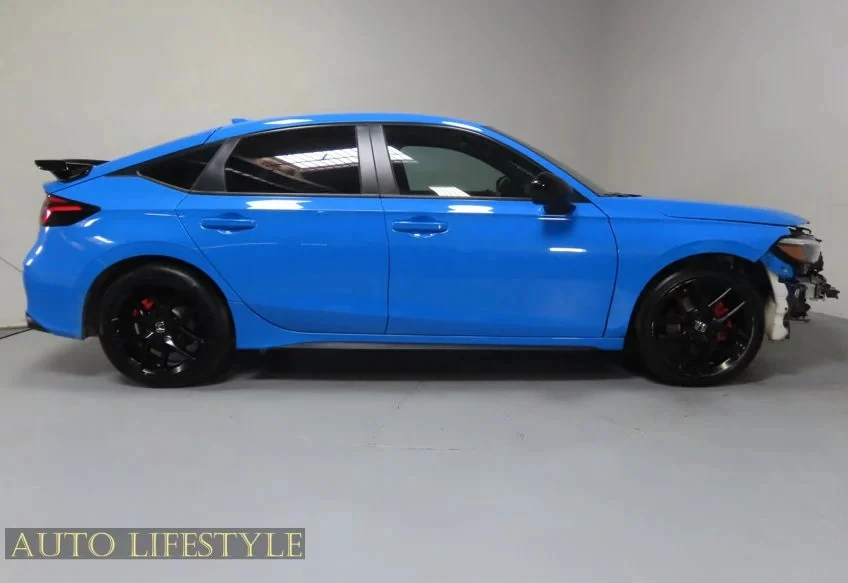 2025 Honda Civic 11th Gen - Image 5 of 31