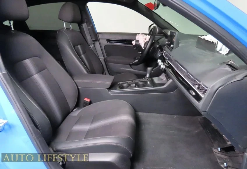 2025 Honda Civic 11th Gen - Image 29 of 31