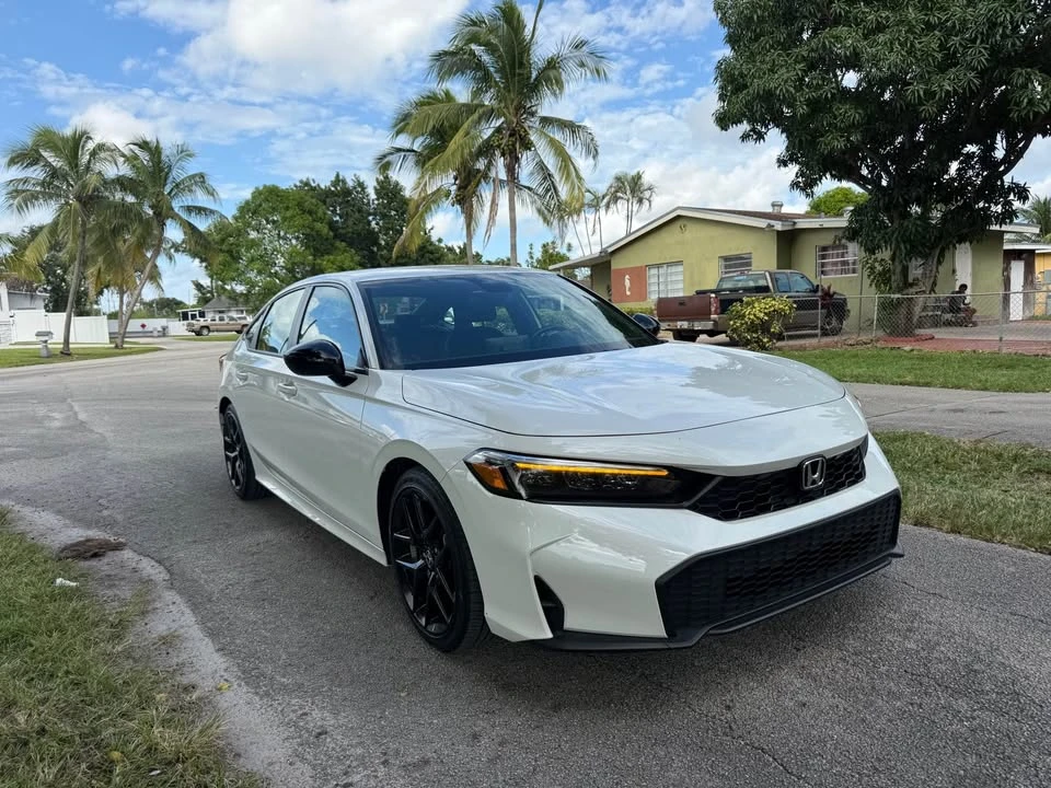 2025 Honda Civic 11th Gen - Image 3 of 17