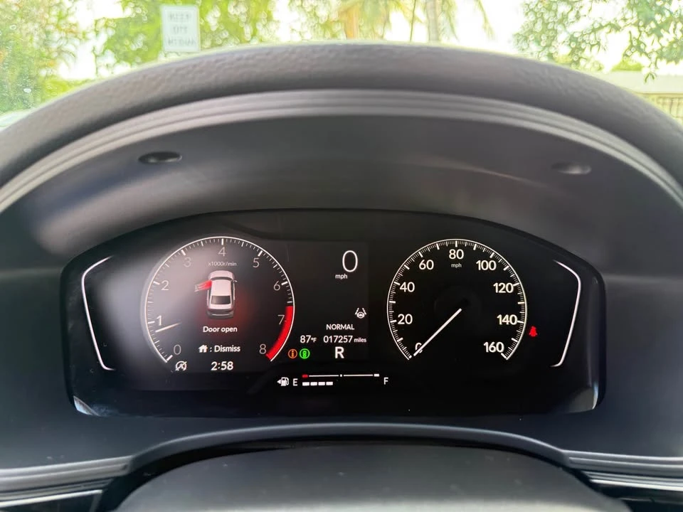 2025 Honda Civic 11th Gen - Image 12 of 17