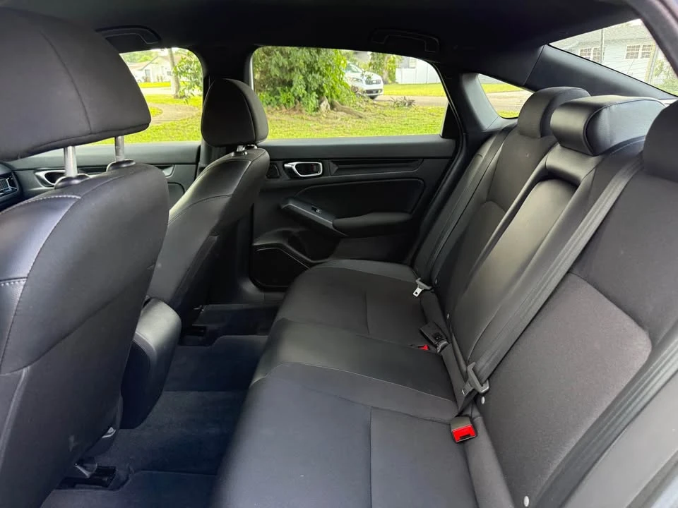 2025 Honda Civic 11th Gen - Image 16 of 17