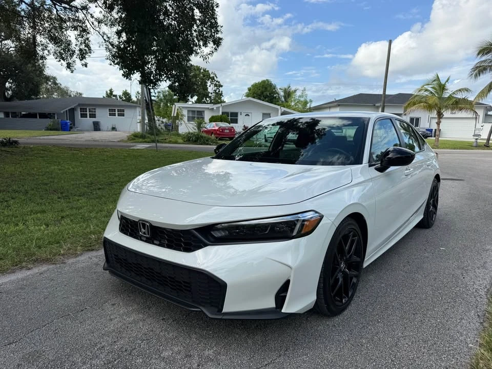 2025 Honda Civic 11th Gen - Image 3 of 17