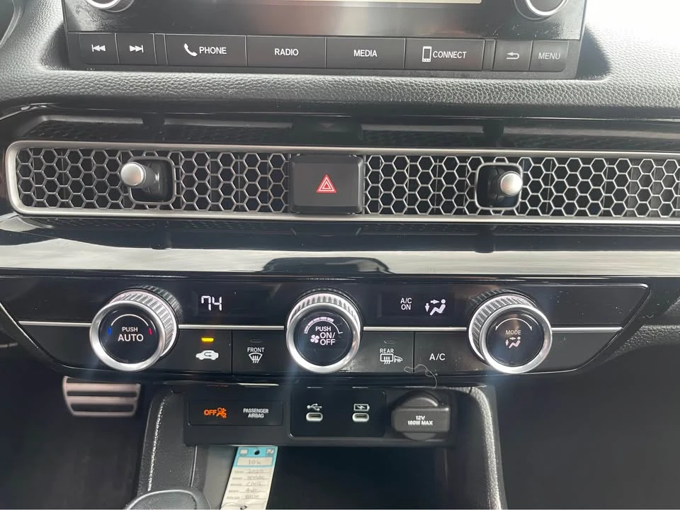 2025 Honda Civic 11th Gen - Image 13 of 20