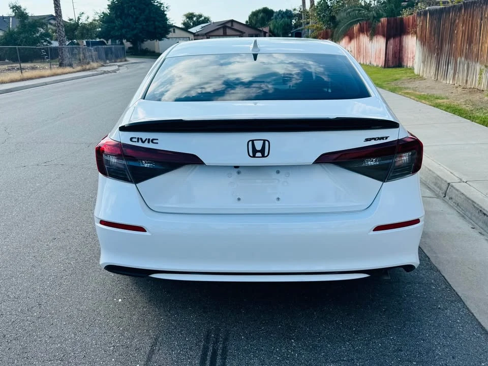 2025 Honda Civic 11th Gen - Image 5 of 9
