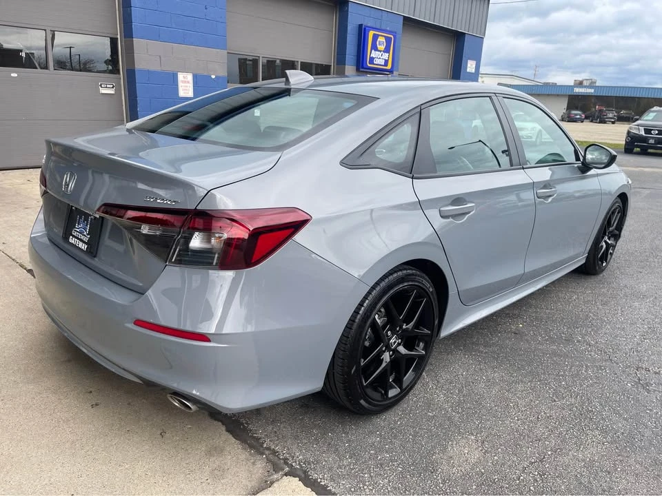 2025 Honda Civic 11th Gen - Image 7 of 20