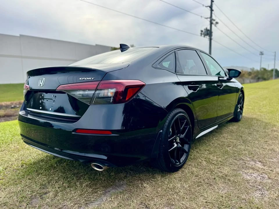 2025 Honda Civic 11th Gen - Image 4 of 13