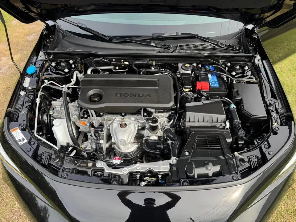 2025 Honda Civic 11th Gen - Image 11 of 13