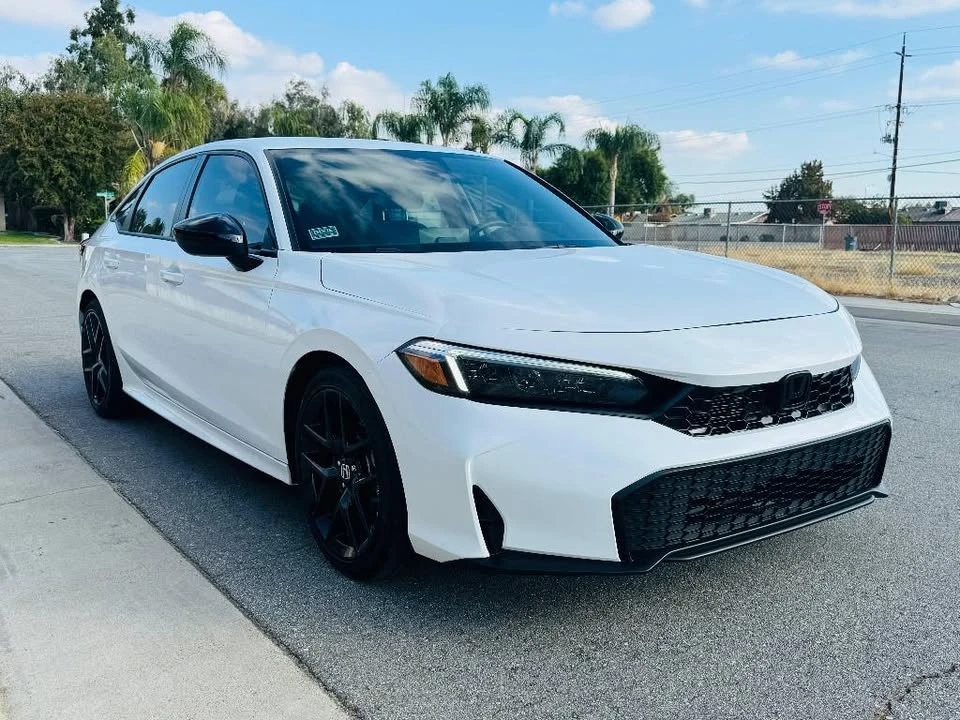 2025 Honda Civic 11th Gen - Image 2 of 8