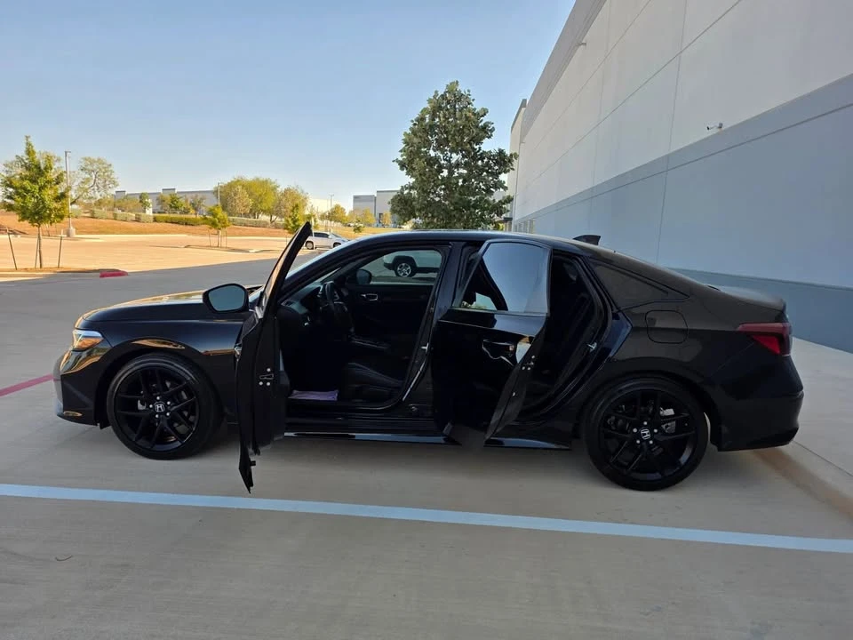 2025 Honda Civic 11th Gen - Image 14 of 19