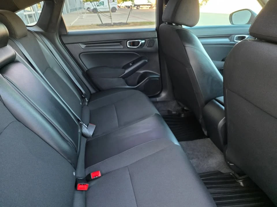2025 Honda Civic 11th Gen - Image 10 of 19