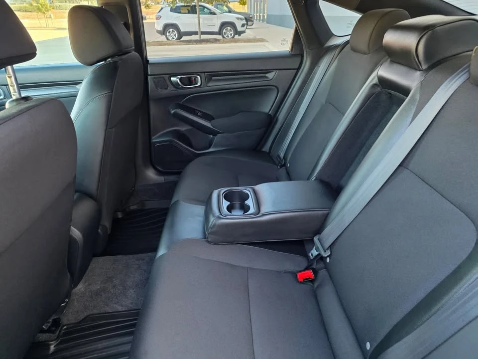 2025 Honda Civic 11th Gen - Image 9 of 19