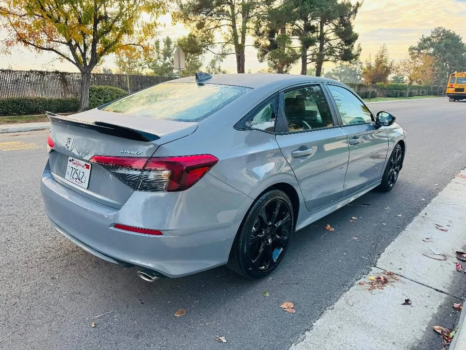 2025 Honda Civic 11th Gen - Image 3 of 8