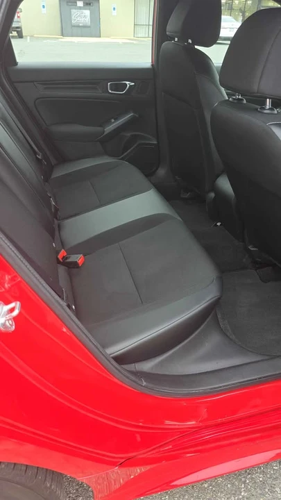 2025 Honda Civic 11th Gen - Image 10 of 14