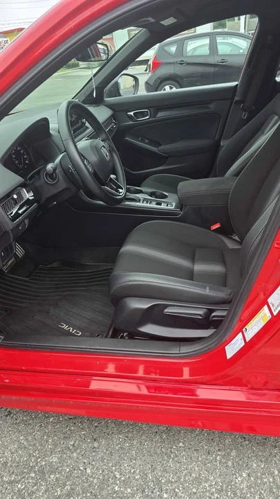 2025 Honda Civic 11th Gen - Image 12 of 14