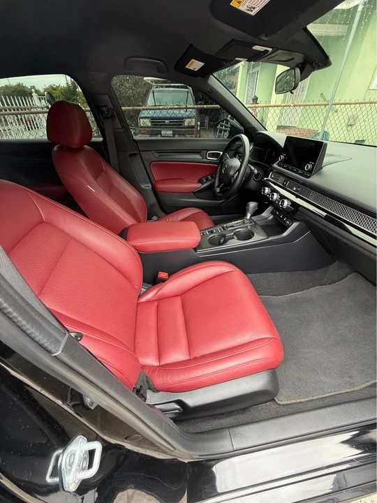 2025 Honda Civic 11th Gen - Image 8 of 14