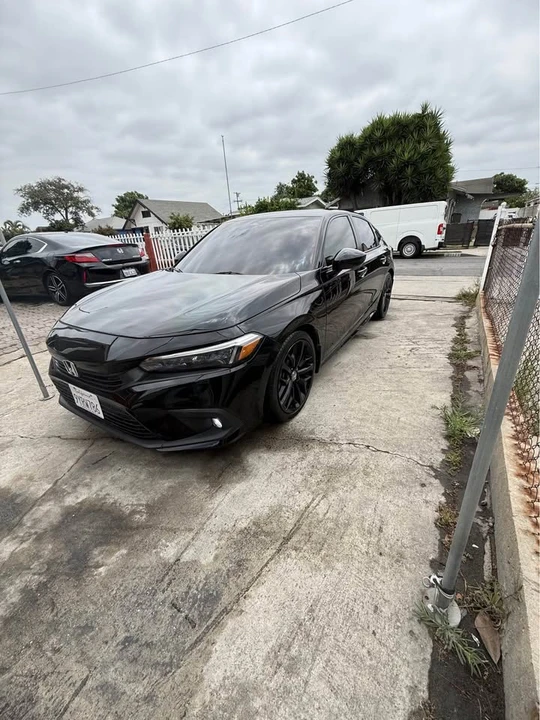 2025 Honda Civic 11th Gen - Image 13 of 14