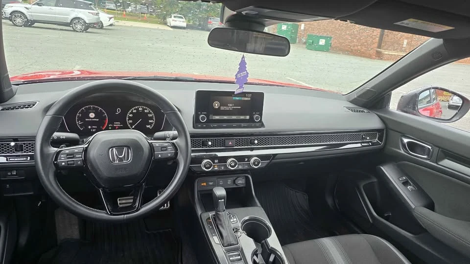 2025 Honda Civic 11th Gen - Image 11 of 14