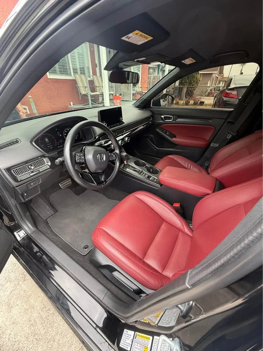 2025 Honda Civic 11th Gen - Image 10 of 14
