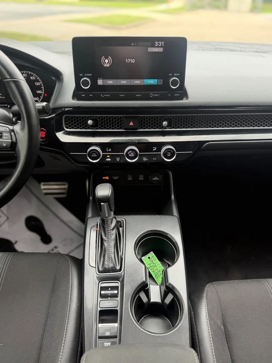 2025 Honda Civic 11th Gen - Image 8 of 13