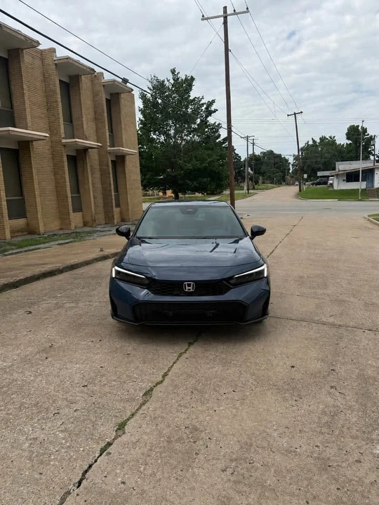 2025 Honda Civic 11th Gen - Image 2 of 13