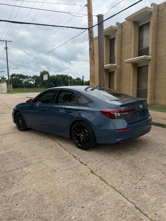 2025 Honda Civic 11th Gen - Image 5 of 13