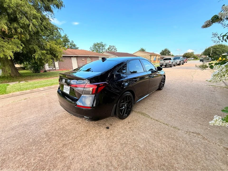 2025 Honda Civic 11th Gen - Image 8 of 9