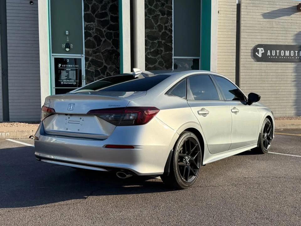 2025 Honda Civic 11th Gen - Image 4 of 13
