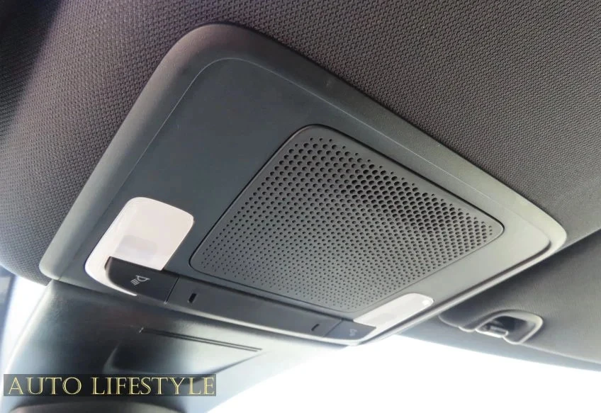 2025 Honda Civic 11th Gen - Image 18 of 31