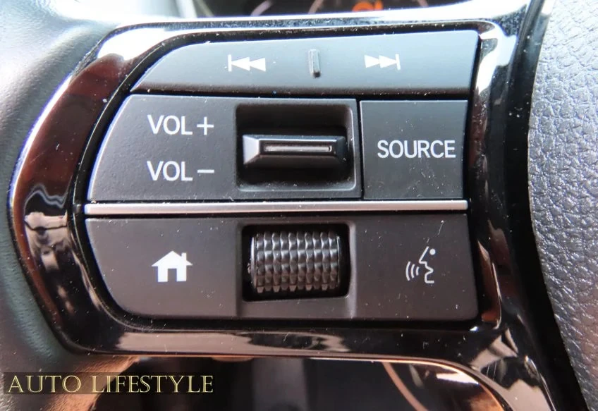 2025 Honda Civic 11th Gen - Image 26 of 31