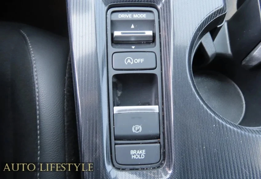 2025 Honda Civic 11th Gen - Image 20 of 31
