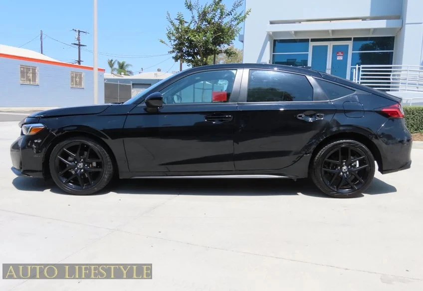 2025 Honda Civic 11th Gen - Image 5 of 31