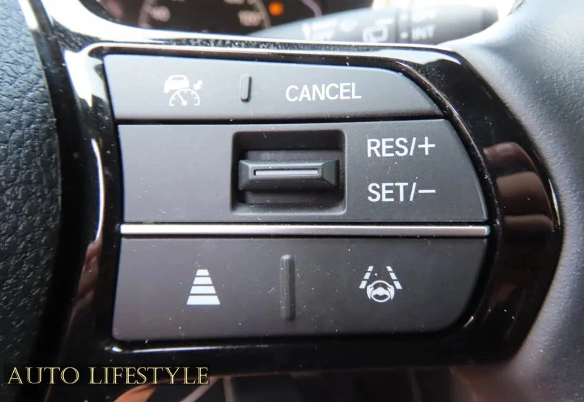 2025 Honda Civic 11th Gen - Image 25 of 31