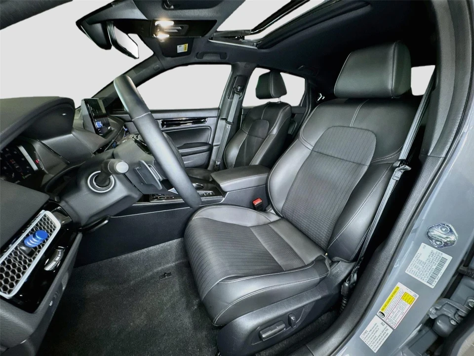 2025 Honda Civic 11th Gen - Image 10 of 31