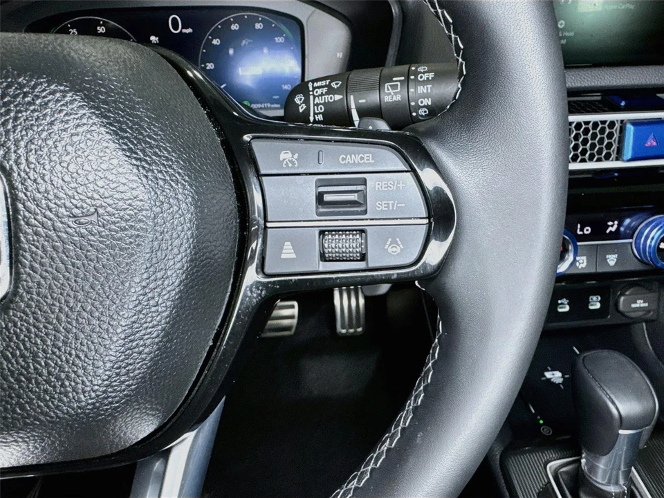 2025 Honda Civic 11th Gen - Image 15 of 31