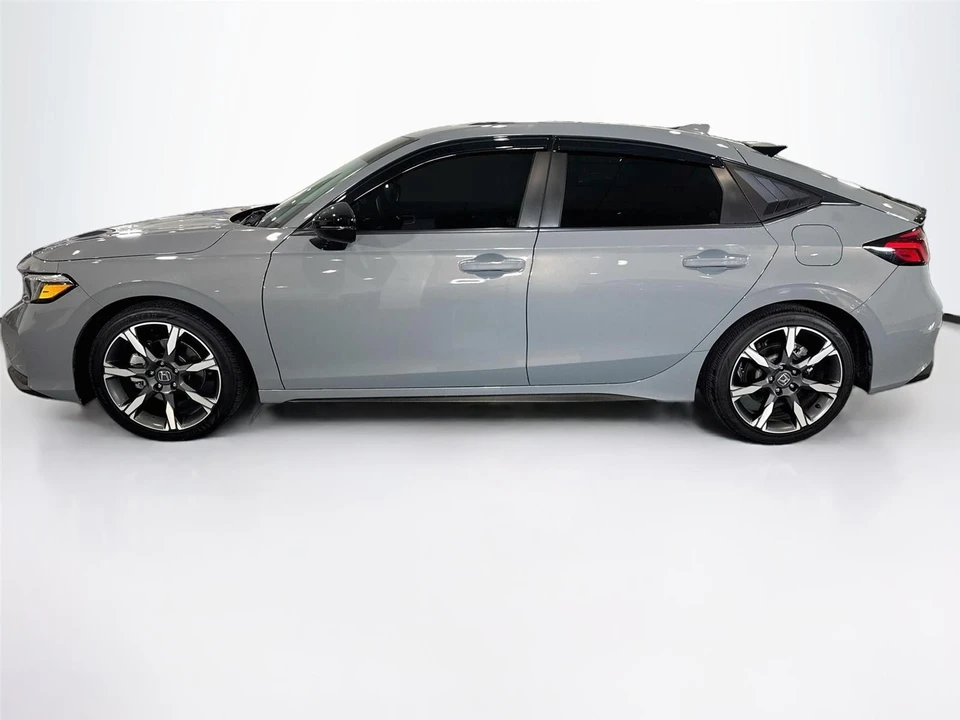 2025 Honda Civic 11th Gen - Image 2 of 31
