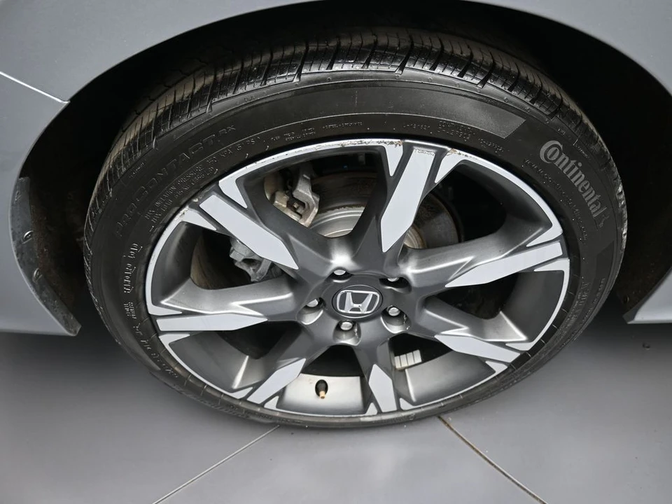 2025 Honda Civic 11th Gen - Image 12 of 21