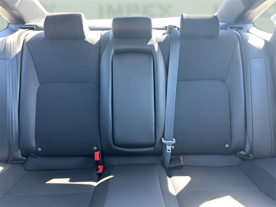 2025 Honda Civic 11th Gen - Image 11 of 12